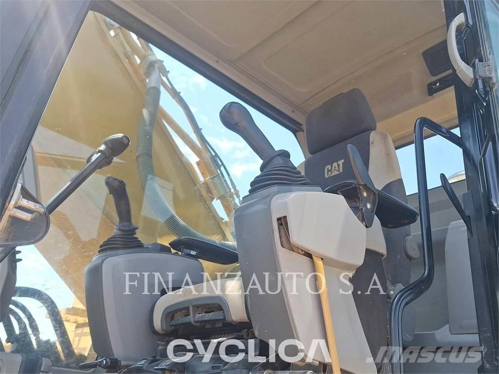 CAT 352FL Bageri guseničari