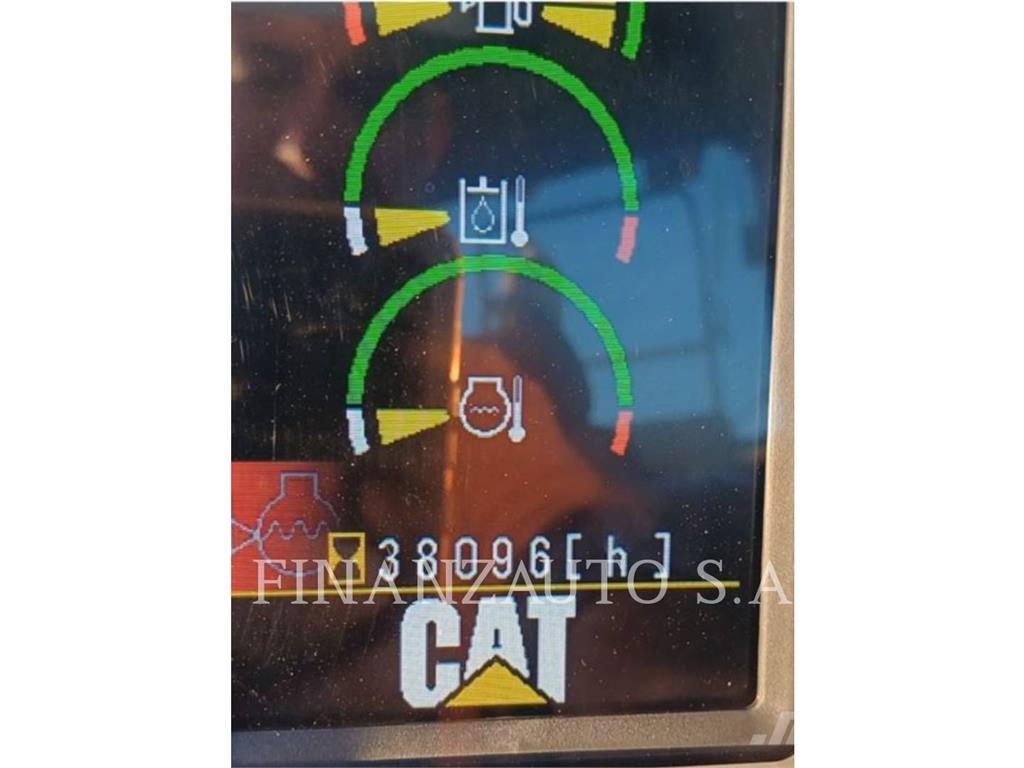 CAT 390DL Bageri guseničari