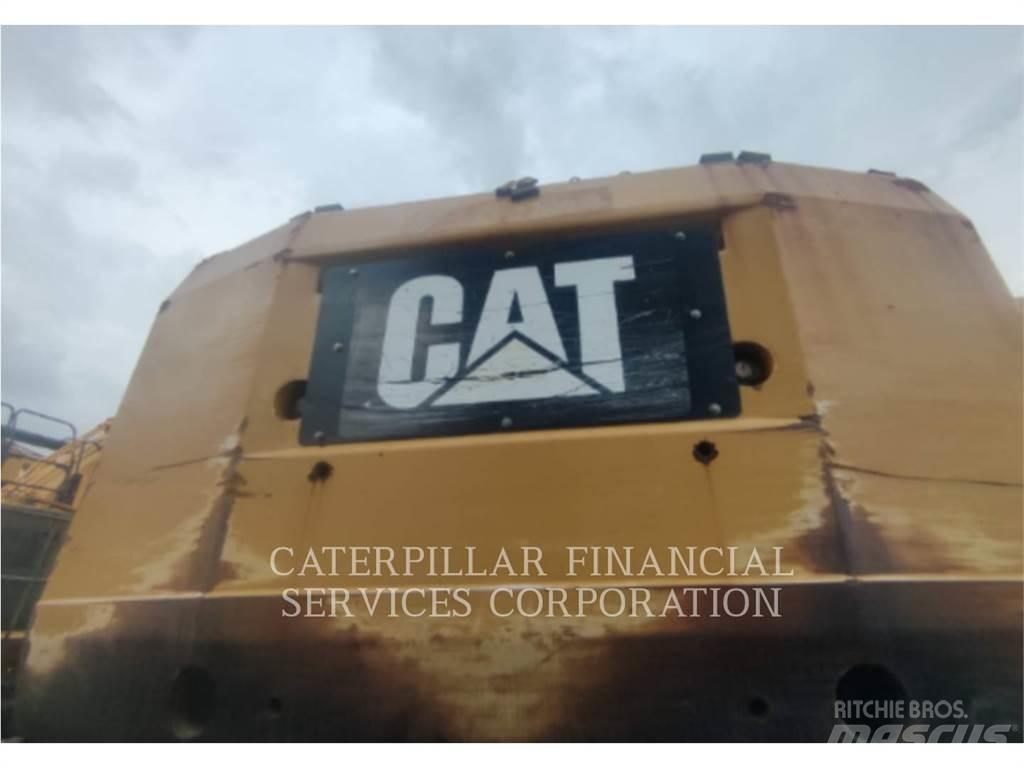 CAT 390F Bageri guseničari