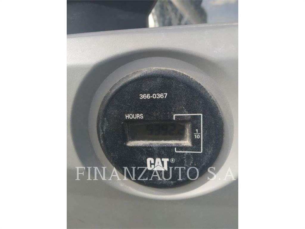 CAT 390F Bageri guseničari