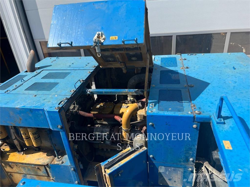 CAT 390F Bageri guseničari