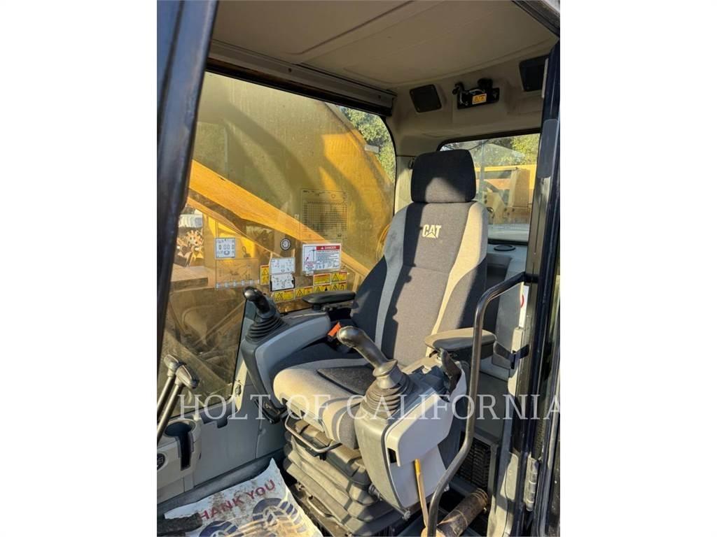 CAT 390FL Bageri guseničari