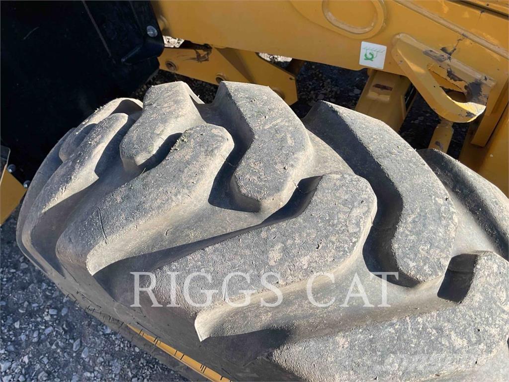 CAT 420 4AEM Rovokopači