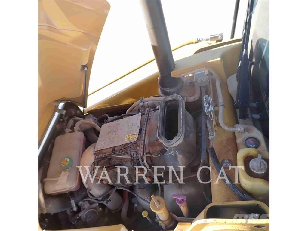 CAT 420 AE4 Rovokopači