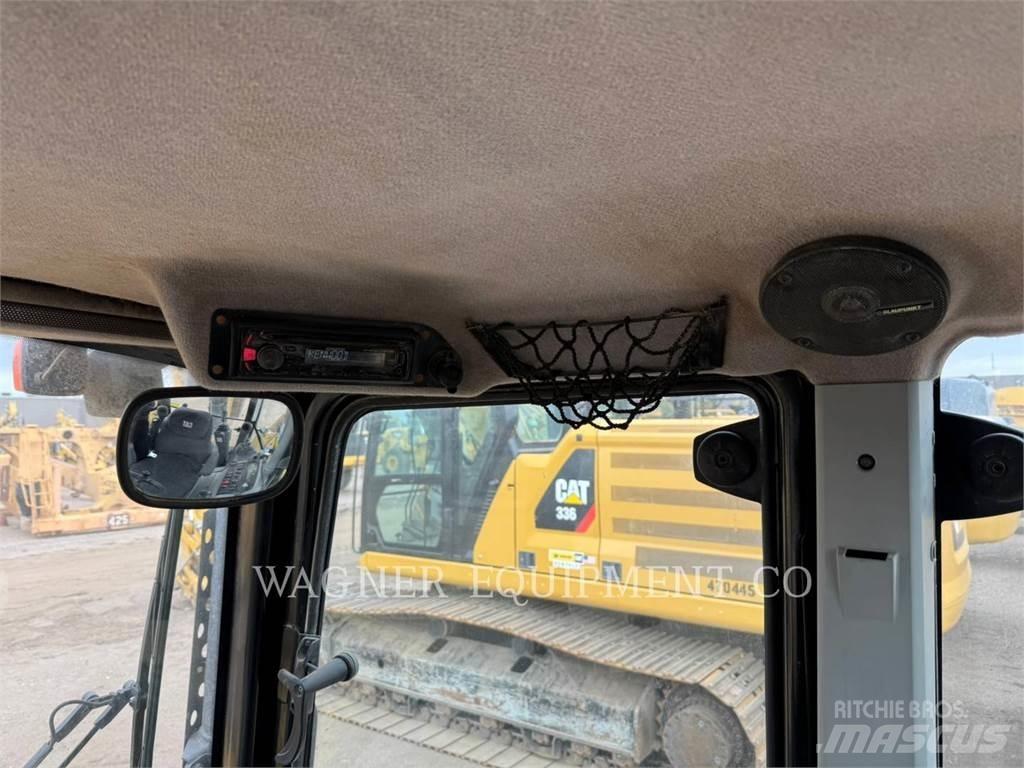 CAT 420F2 4WDE Rovokopači