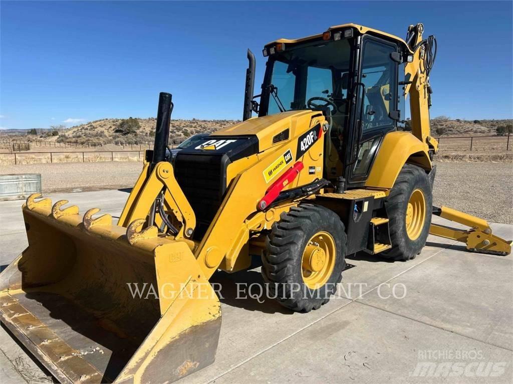 CAT 420F2 4WDE Rovokopači