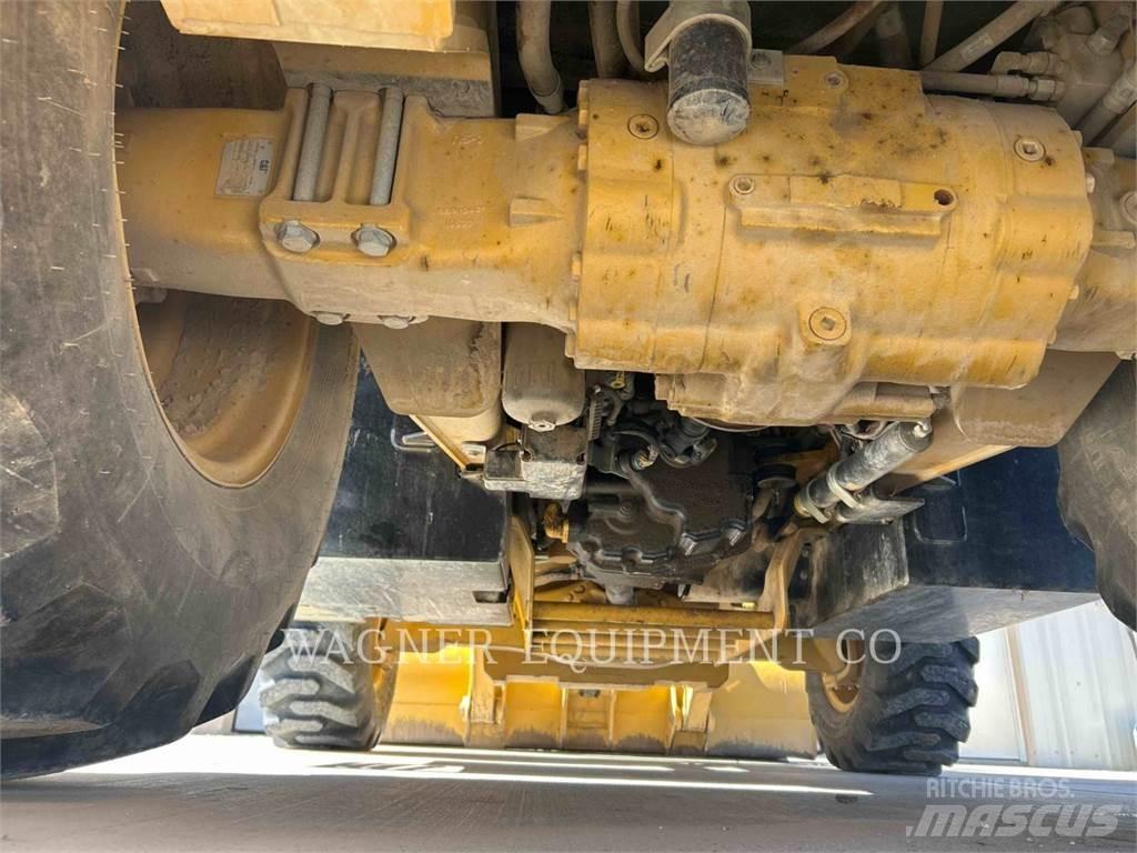 CAT 420F2 4WDE Rovokopači