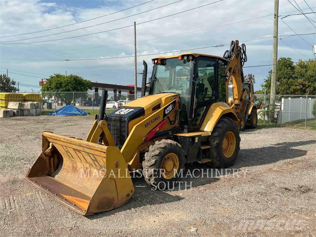CAT 420F2ST Rovokopači