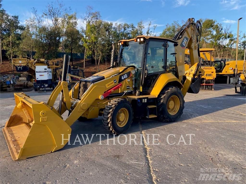 CAT 440 Rovokopači