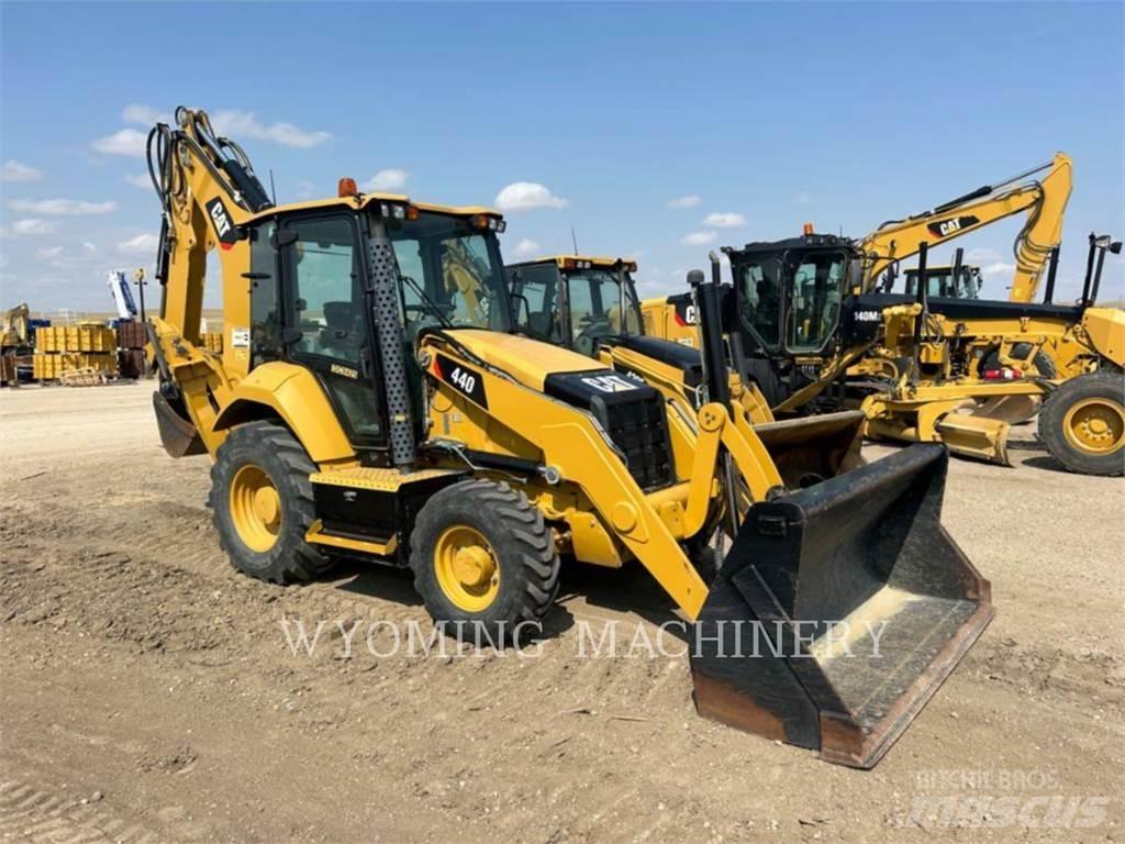 CAT 440 Rovokopači