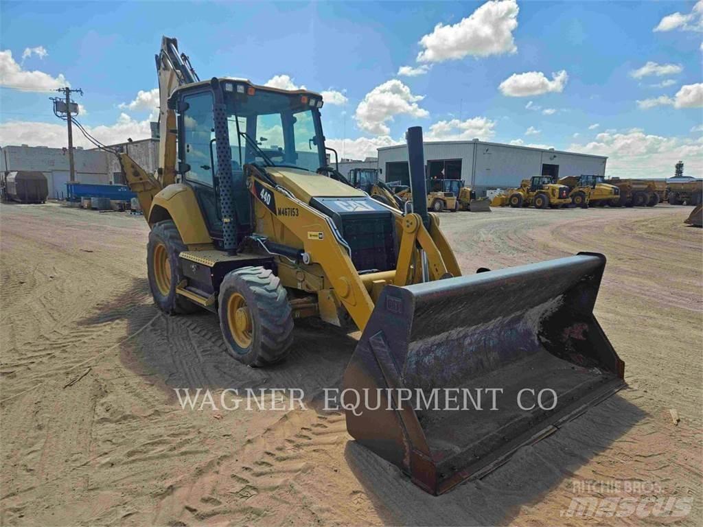 CAT 440 Rovokopači