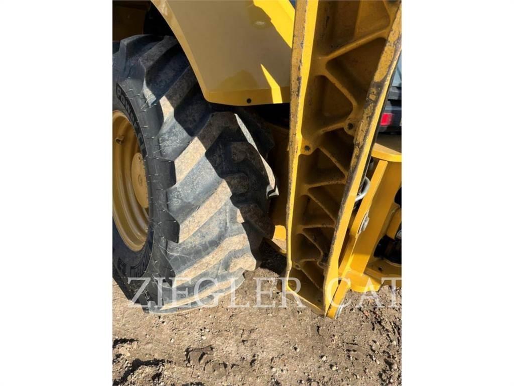 CAT 440IT Rovokopači