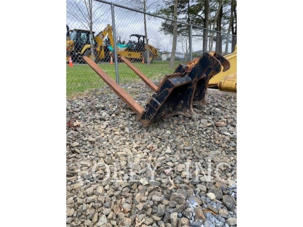 CAT 48 PALLET FORKS Građevinarske viljuške