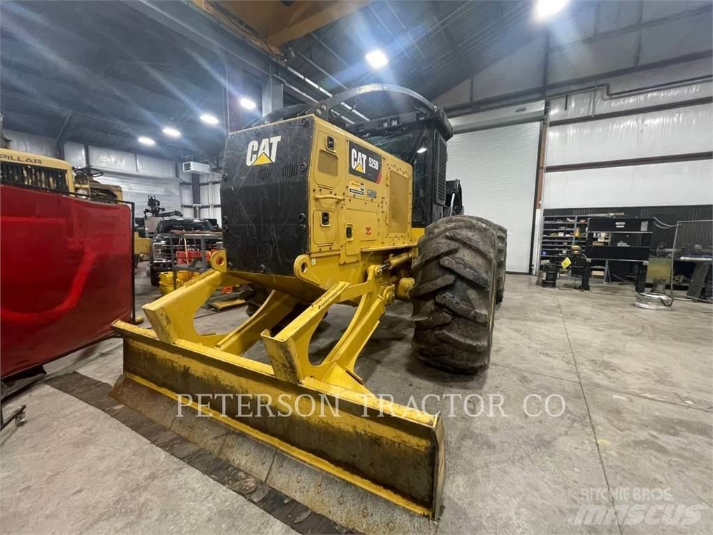 CAT 525D Skideri