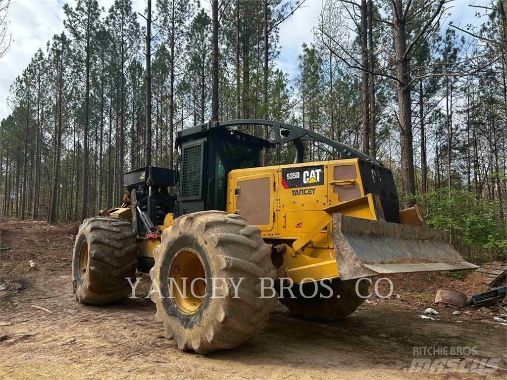 CAT 535D Skideri