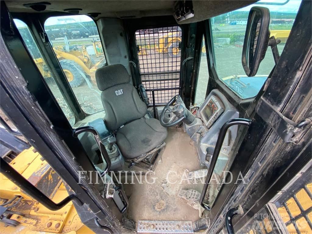 CAT 545D Skideri