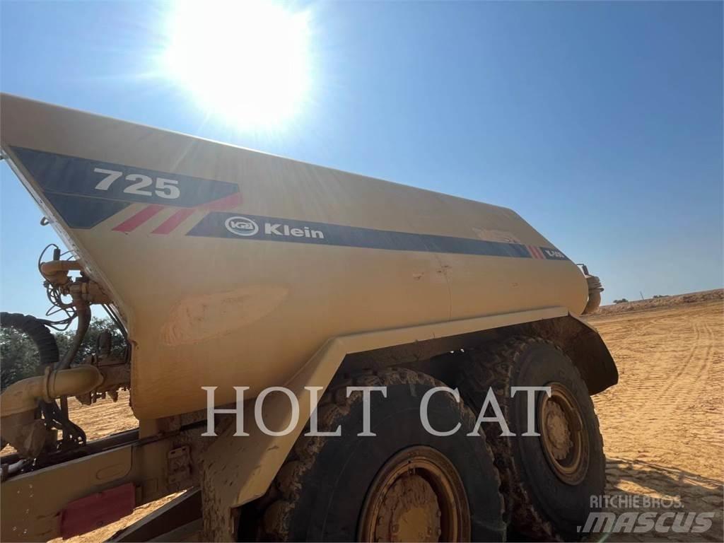 CAT 725 Zglobni damperi