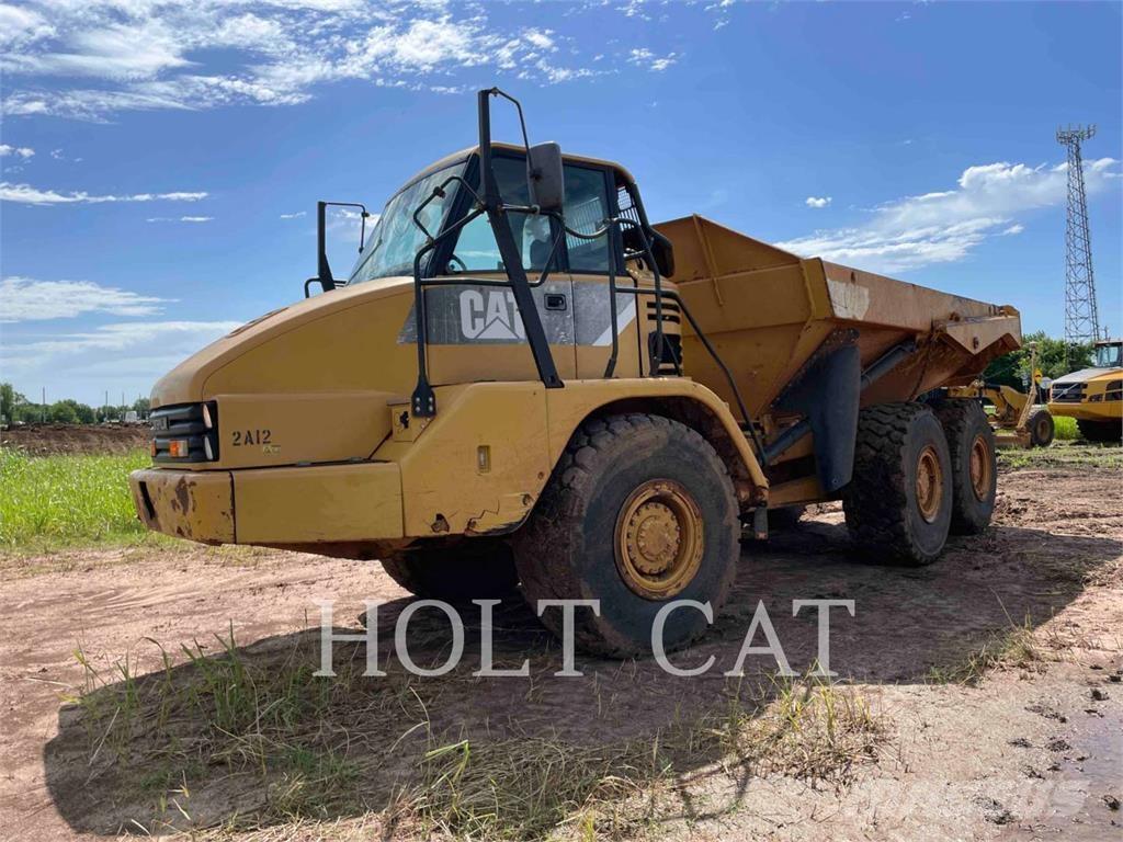 CAT 725 Zglobni damperi