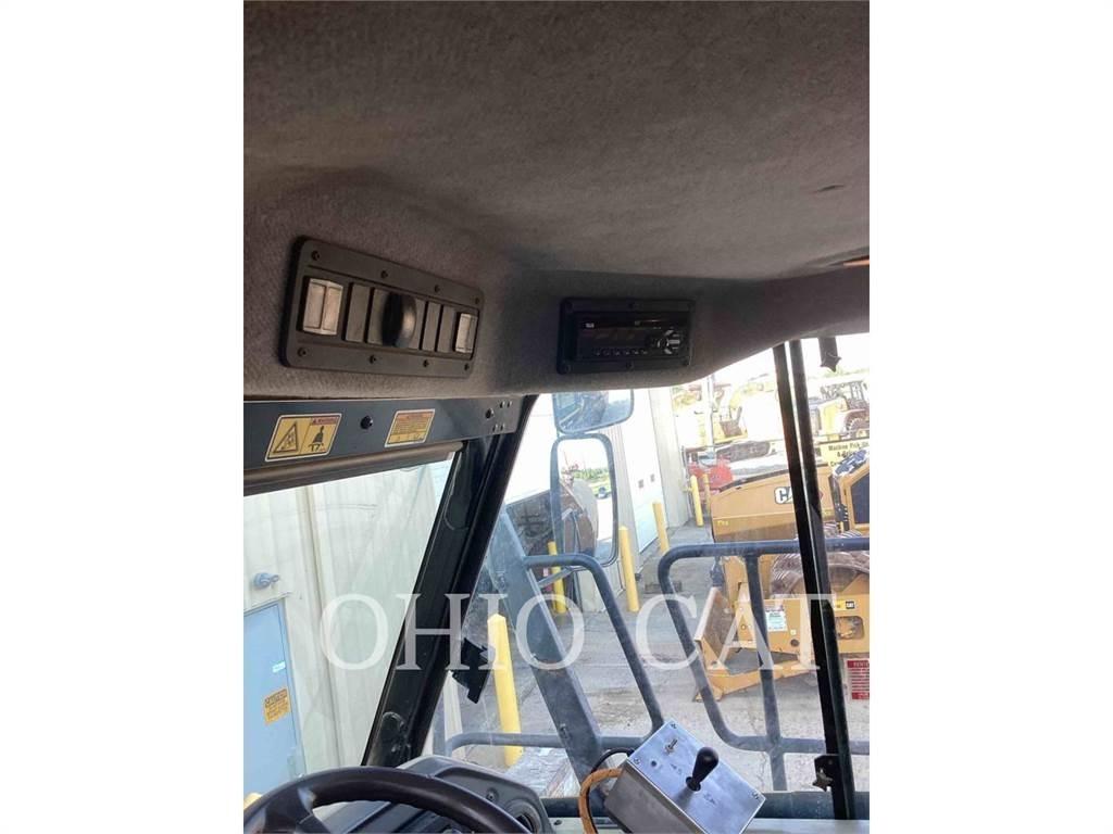 CAT 725C Zglobni damperi