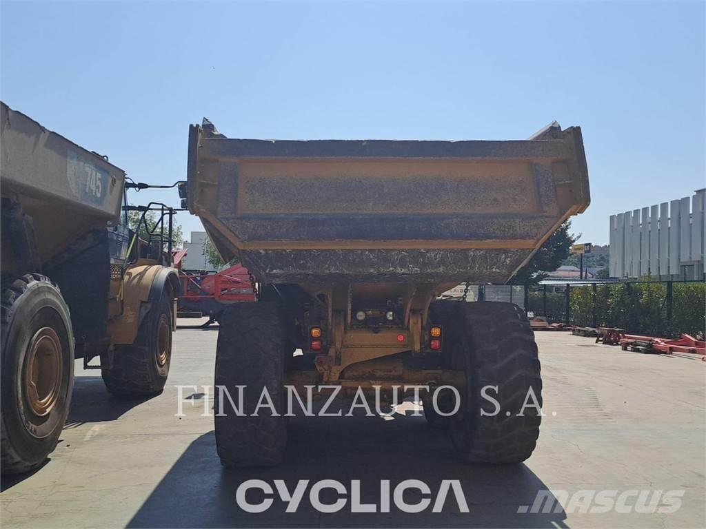 CAT 730 Zglobni damperi
