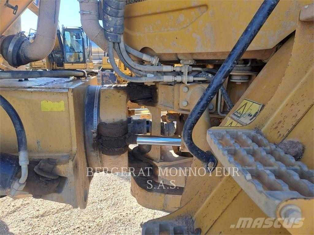 CAT 730 Zglobni damperi