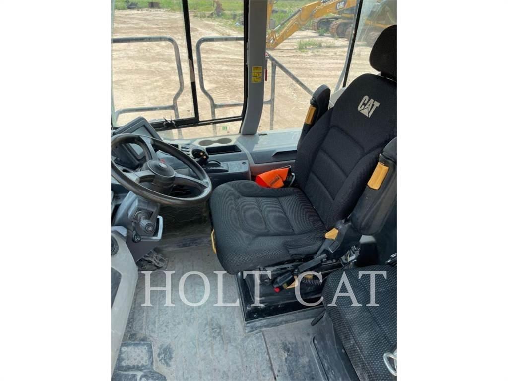 CAT 735 Zglobni damperi