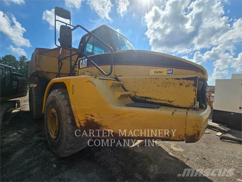 CAT 740 Zglobni damperi