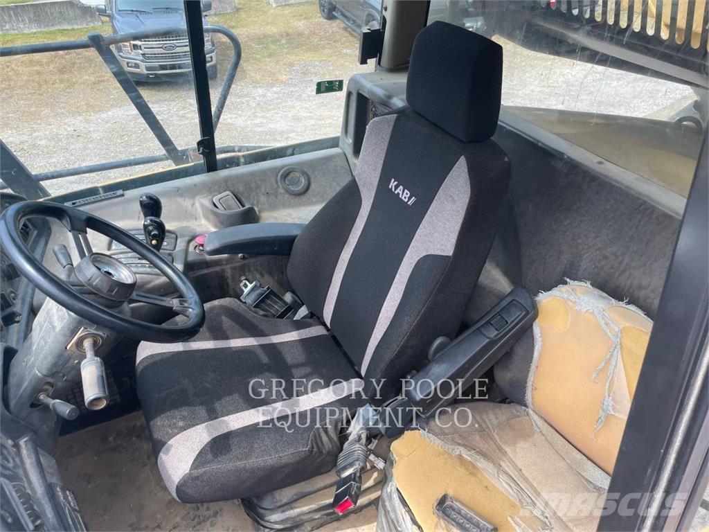 CAT 740 Zglobni damperi