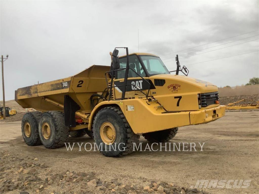 CAT 740 Zglobni damperi