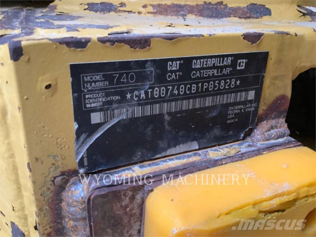 CAT 740 Zglobni damperi