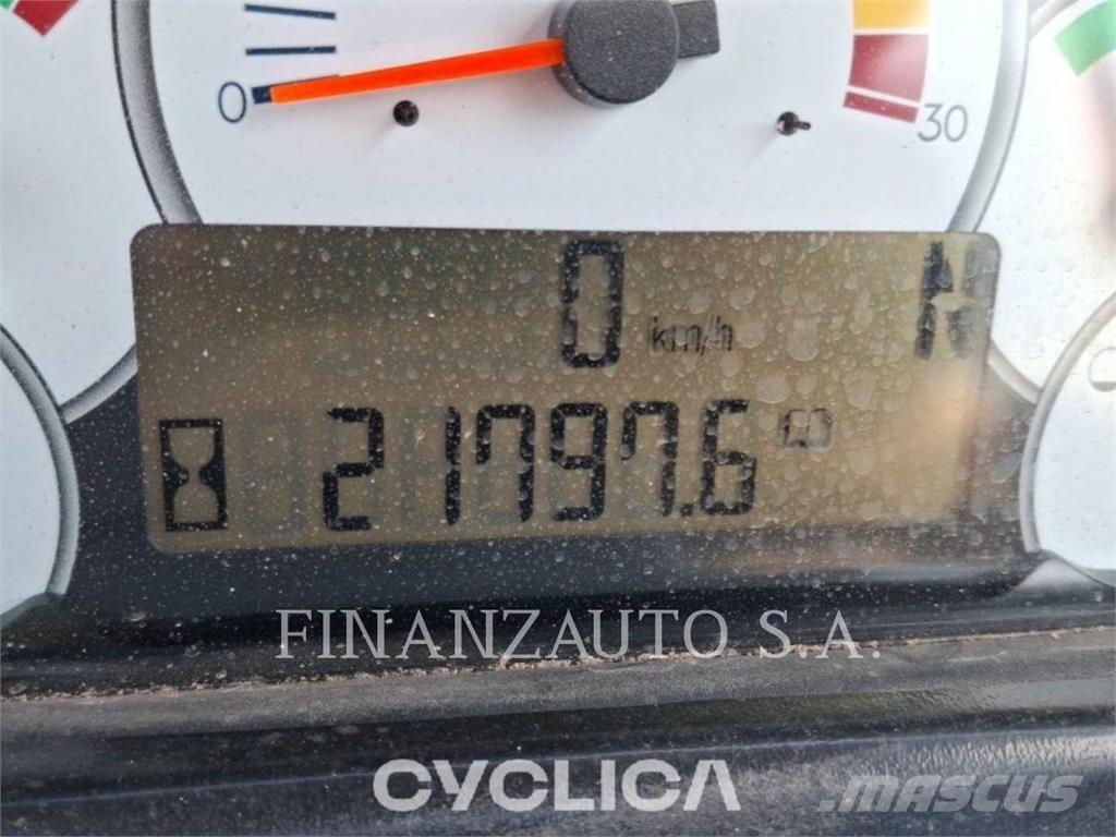 CAT 740 Zglobni damperi