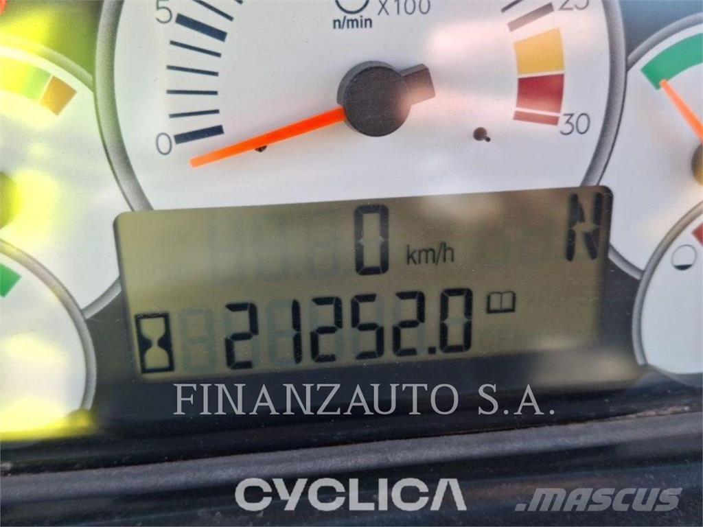 CAT 740 Zglobni damperi