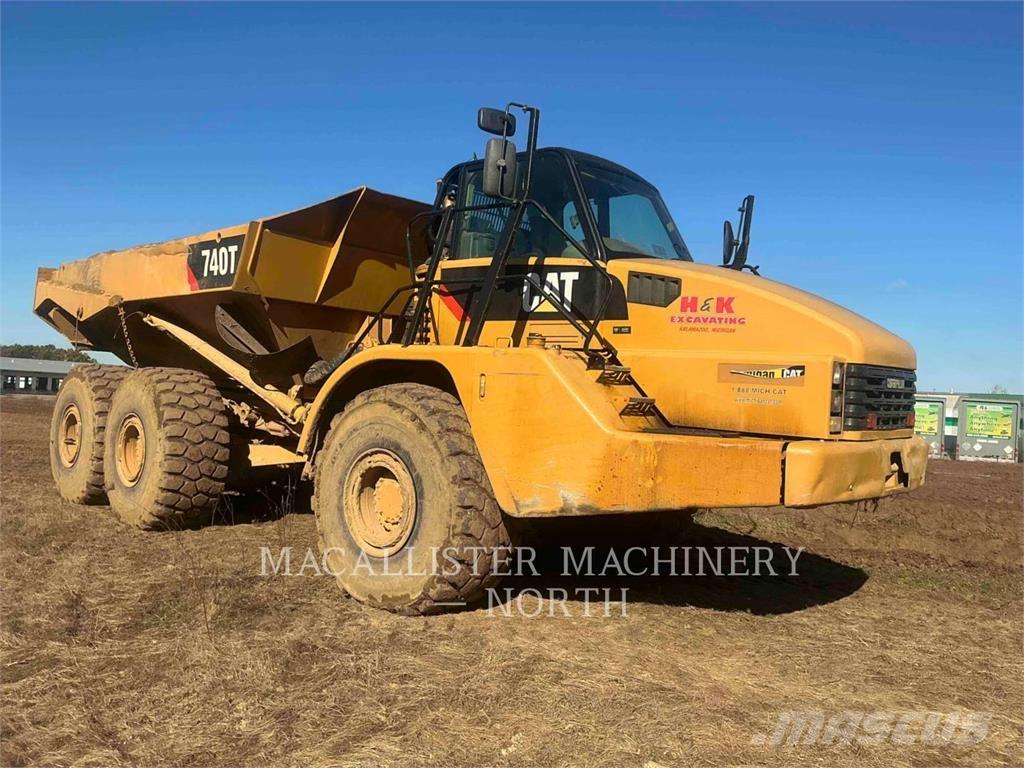 CAT 740 T Zglobni damperi