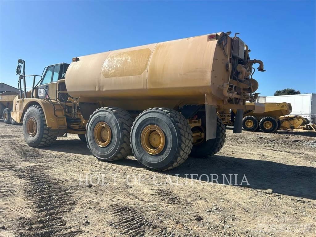 CAT 740B Kamioni cisterne
