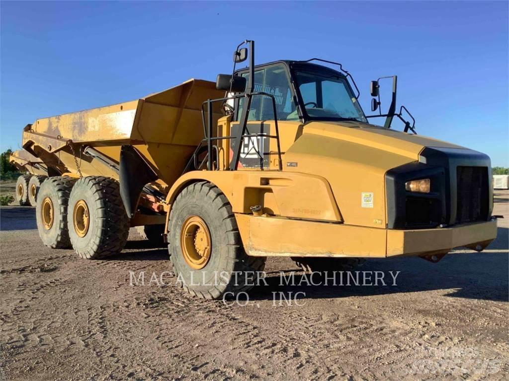 CAT 740B Zglobni damperi