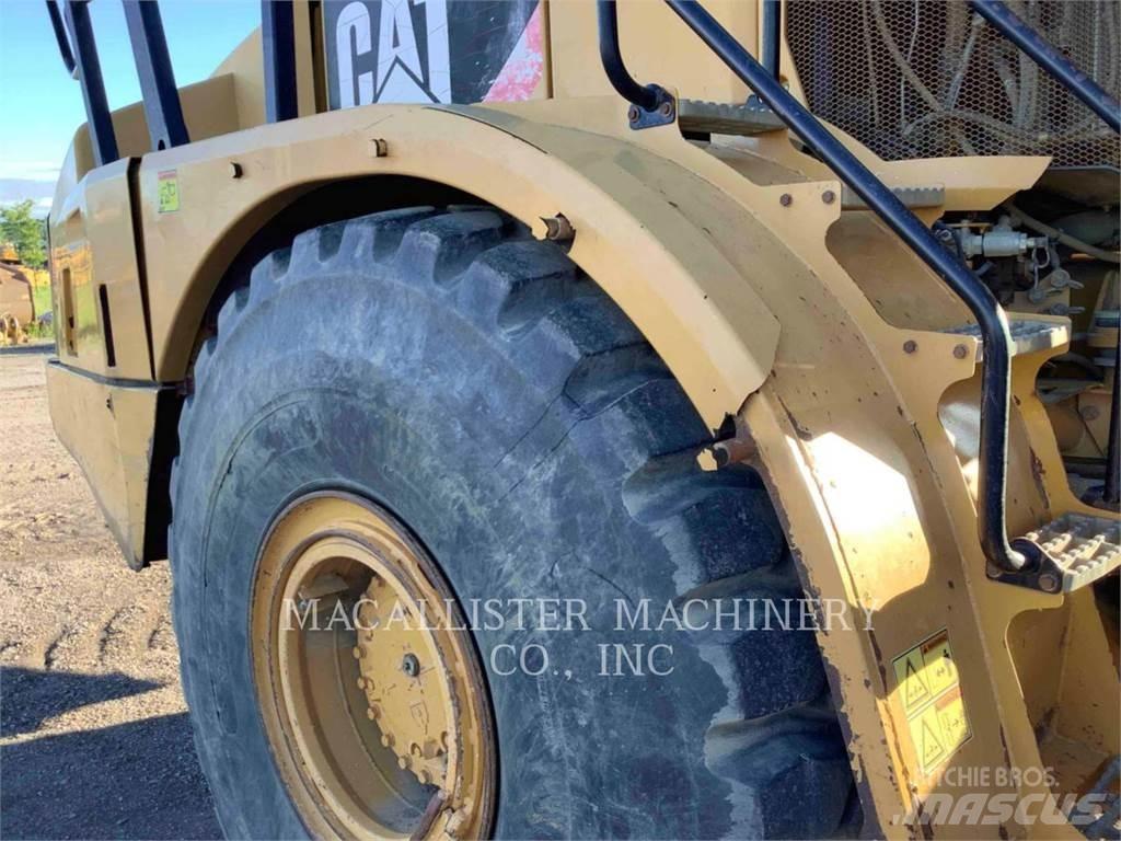 CAT 740B Zglobni damperi