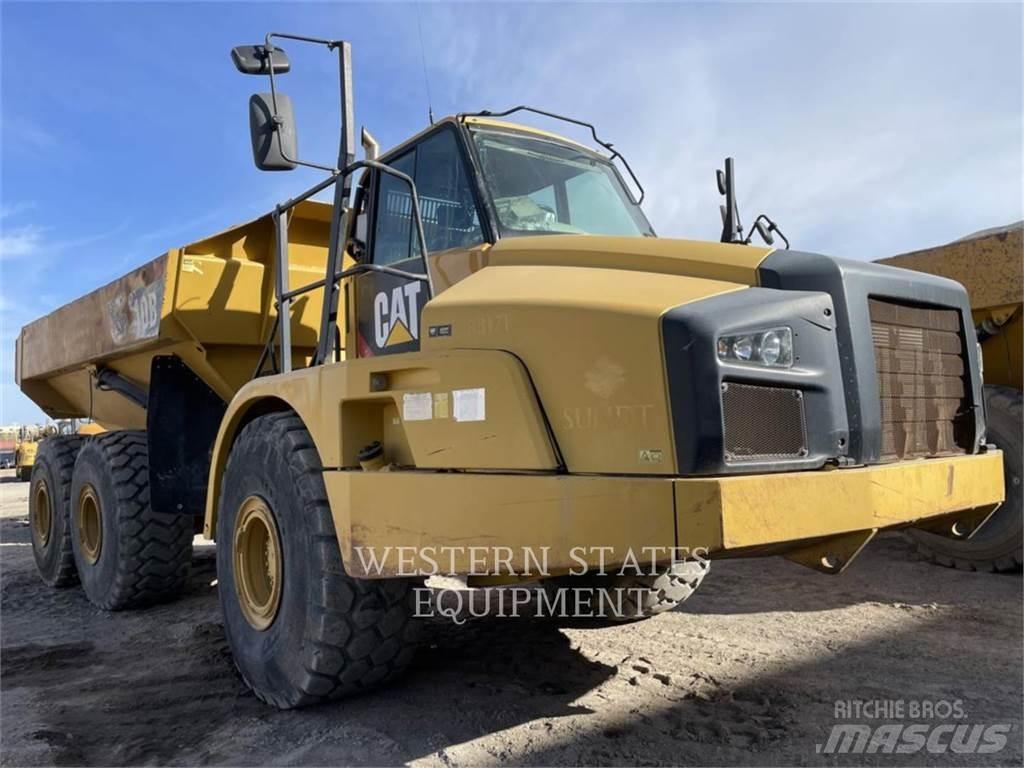 CAT 740B Zglobni damperi