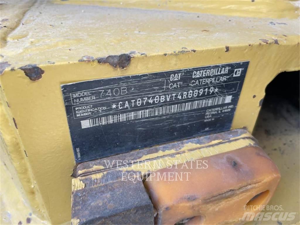 CAT 740B Zglobni damperi