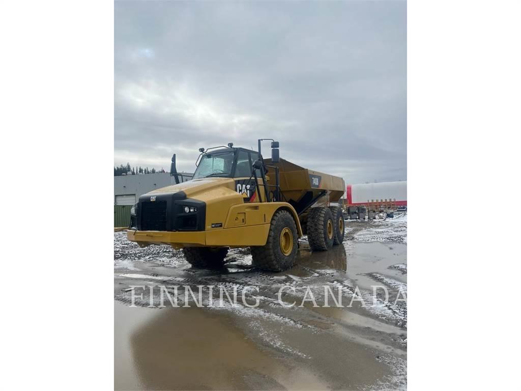 CAT 740B Zglobni damperi