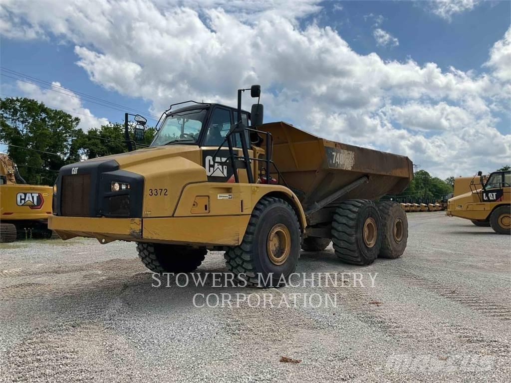 CAT 740B Zglobni damperi
