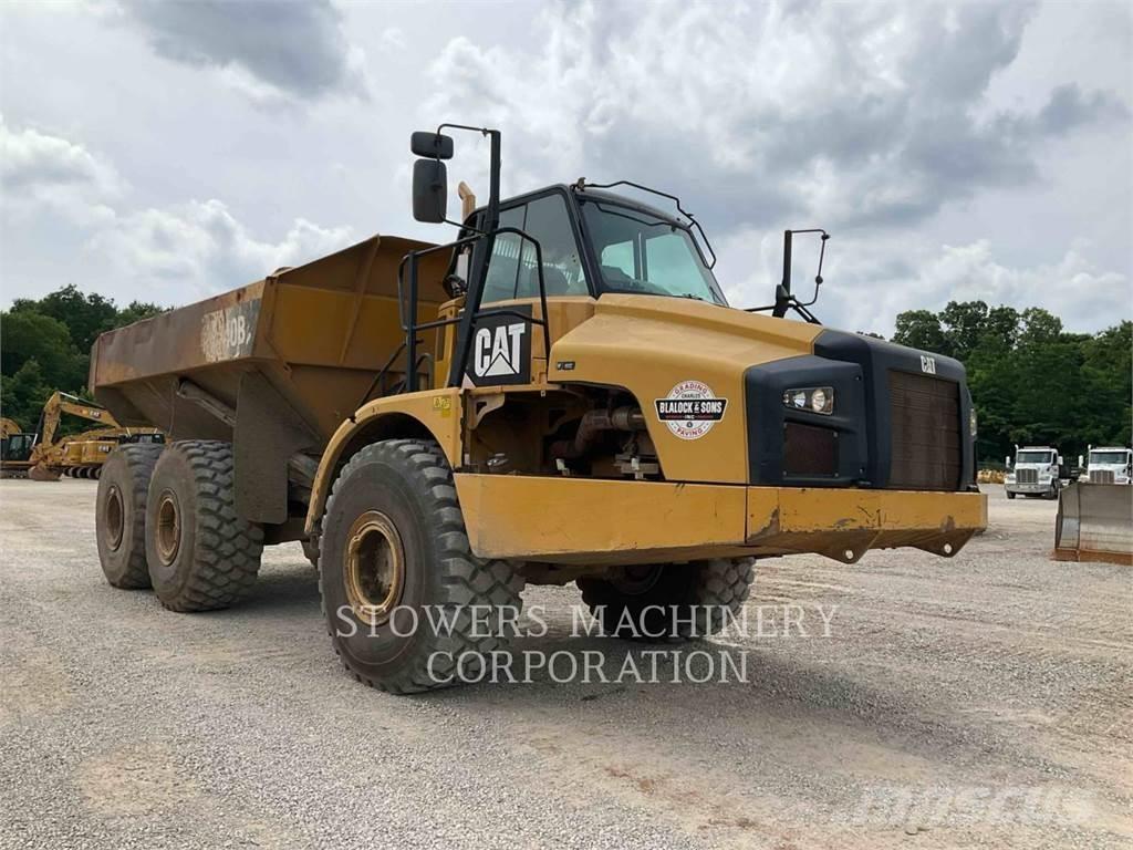 CAT 740B Zglobni damperi
