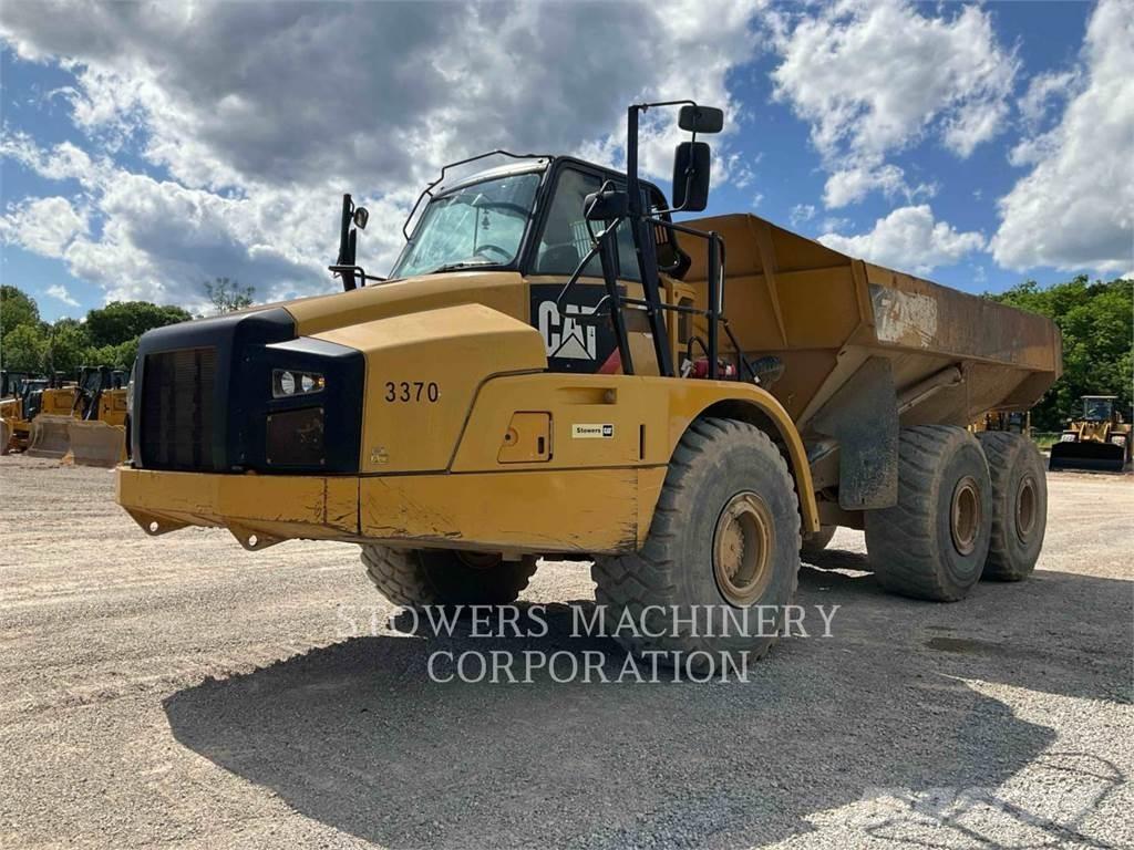 CAT 740B Zglobni damperi