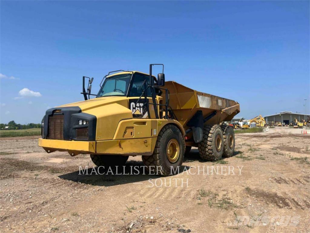 CAT 740B Zglobni damperi