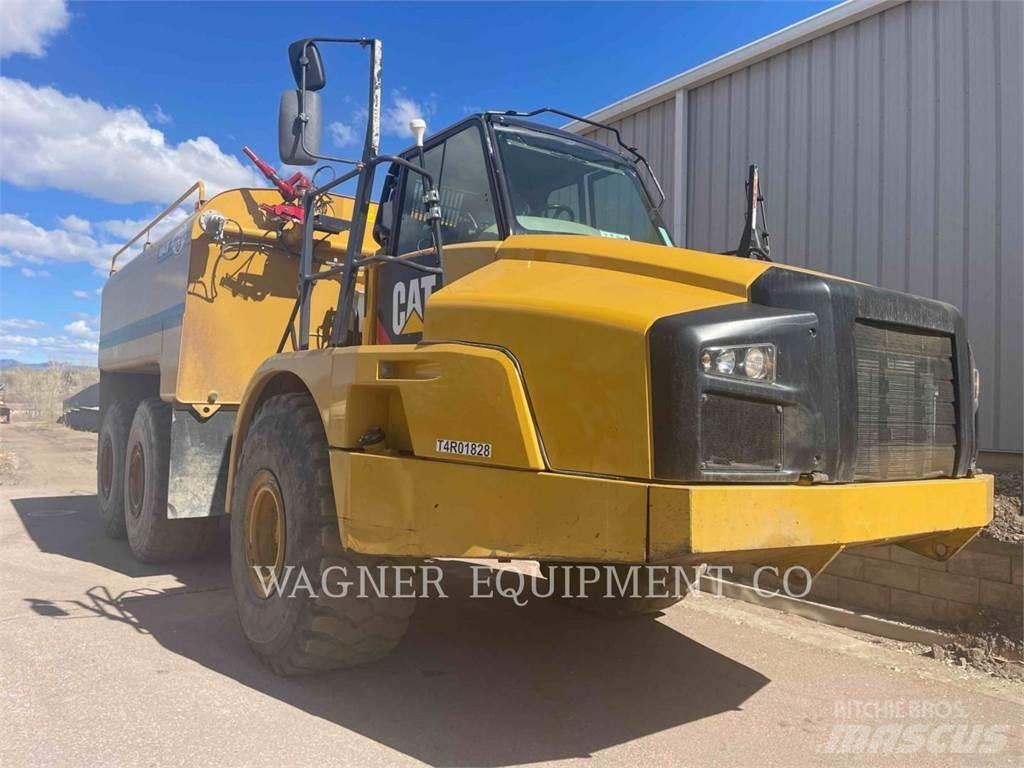 CAT 740B WT Kamioni za vodu