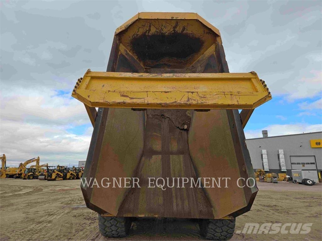 CAT 740GC Zglobni damperi