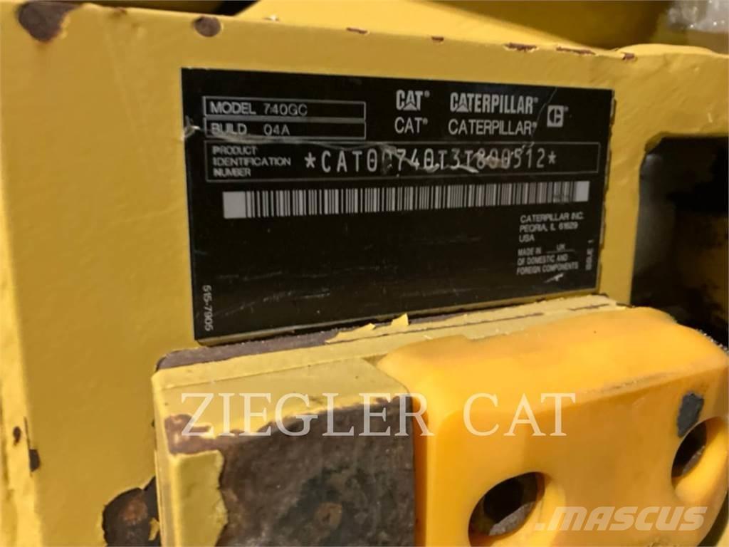 CAT 740GC Zglobni damperi