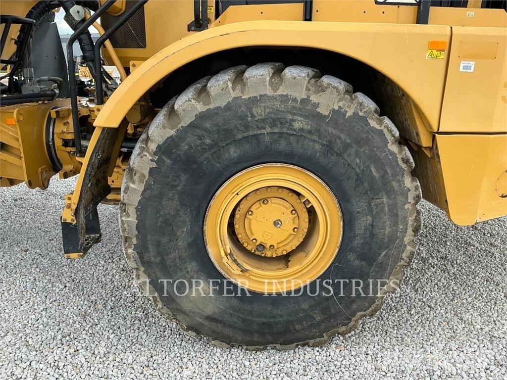 CAT 745 Zglobni damperi