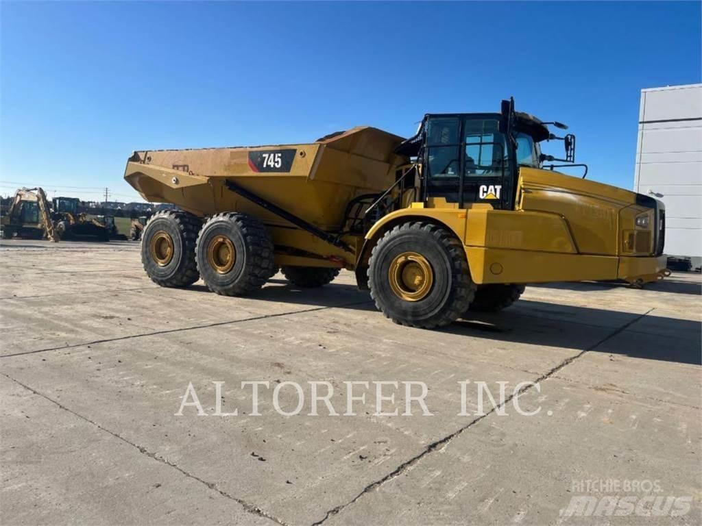 CAT 745 Zglobni damperi