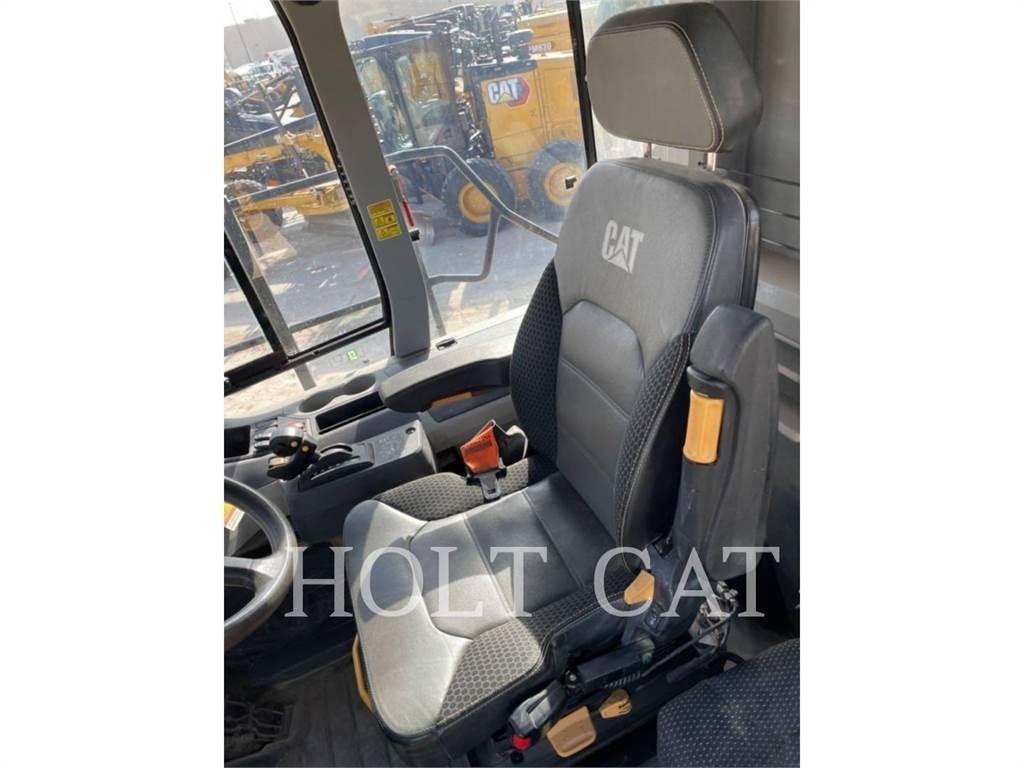 CAT 745 Zglobni damperi