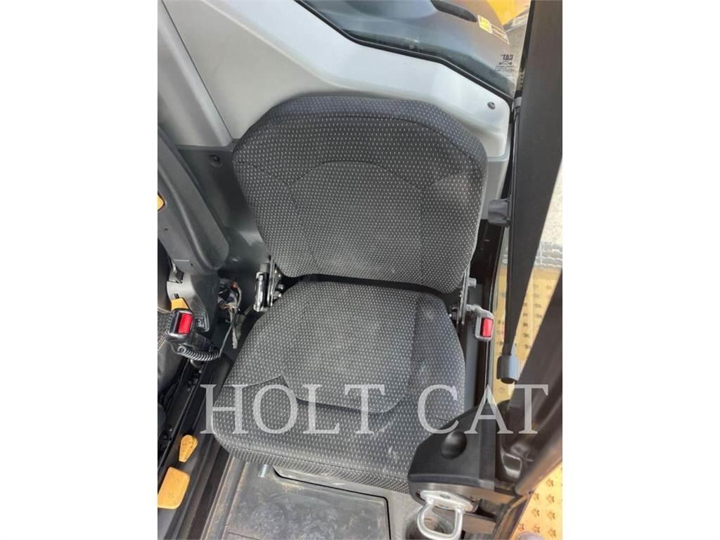 CAT 745 Zglobni damperi